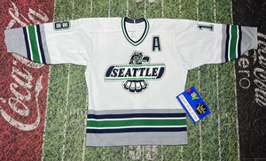 Seattle Thunderbirds Torrey Di Roberto Authentic Jersey 44 Hockey Nhl Ahl Whl