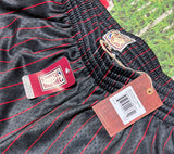 Mitchell & Ness 96-97 Black Bulls Pinstripe Shorts Men Size L