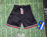 Mitchell & Ness 96-97 Black Bulls Pinstripe Shorts Men Size L