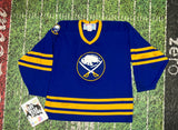 Buffalo Sabres Vintage CCM Slug Hockey NHL Jersey Sz L hockey 6387