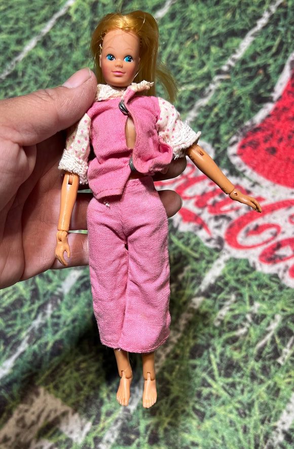 7.5” Vintage Mego Dinah Mite In Rare Fashion, Jointed Model Doll Friend - U