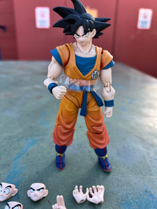 SH Figuarts Dragonball Z Son Goku Saiyan Raised on Earth Authentic Complete new