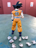 SH Figuarts Dragonball Z Son Goku Saiyan Raised on Earth Authentic Complete new