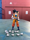 SH Figuarts Dragonball Z Son Goku Saiyan Raised on Earth Authentic Complete new